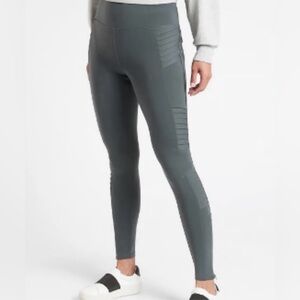 Athleta Delancey motto leggings